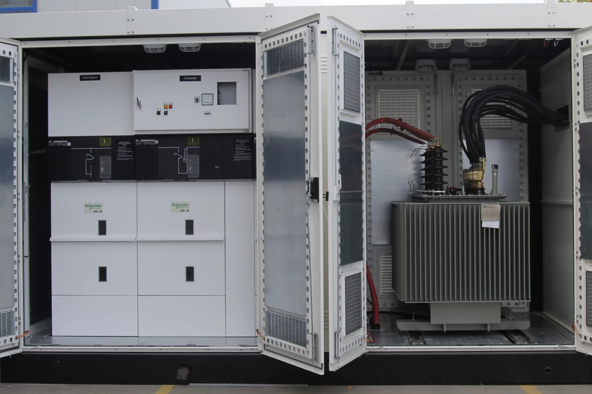 Package substation with open medium-voltage and transformer compartments